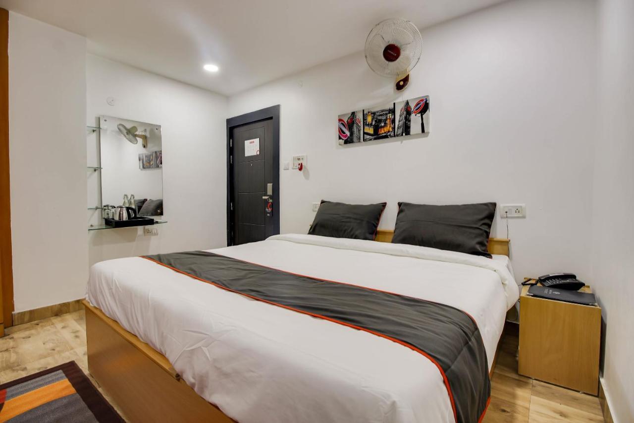 גווהטי Oyo 2794 Hotel Plaza Inn מראה חיצוני תמונה