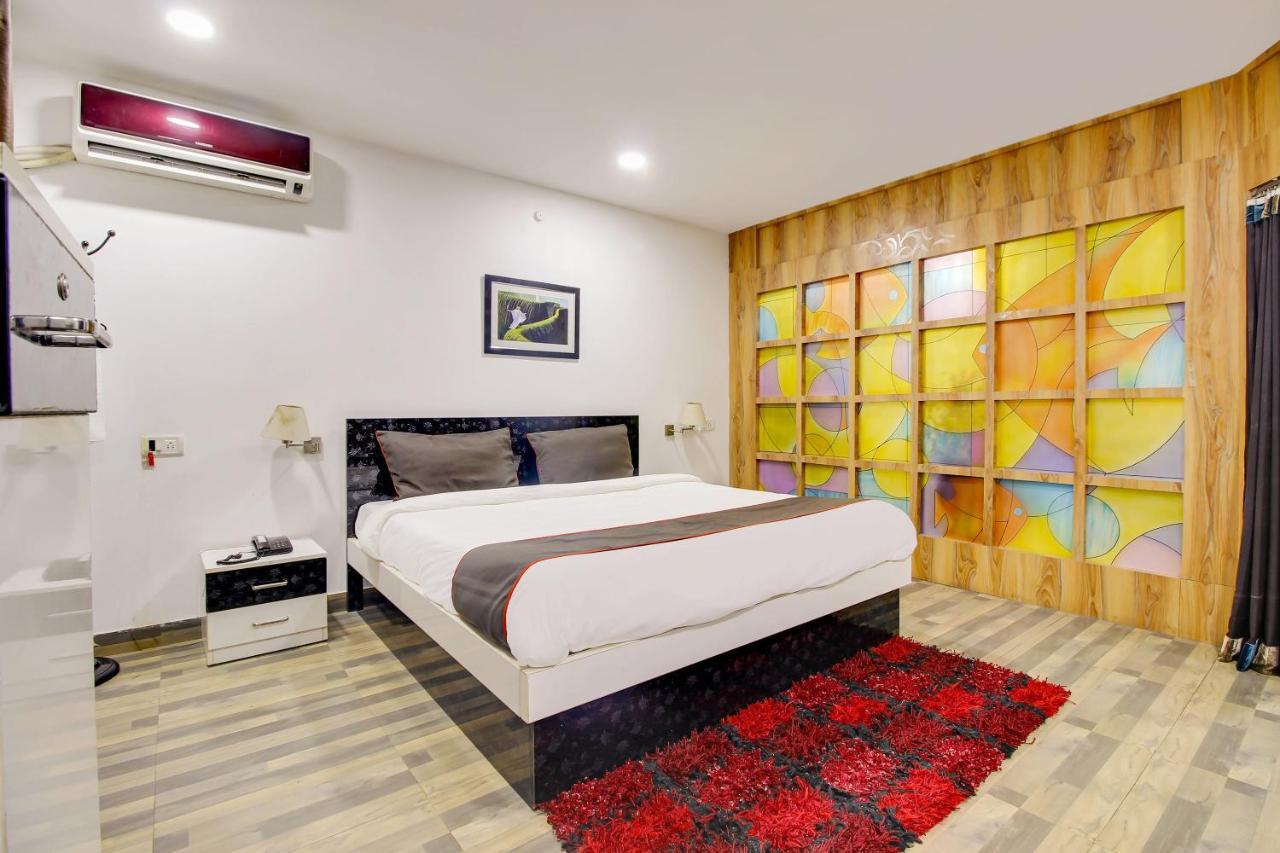 גווהטי Oyo 2794 Hotel Plaza Inn מראה חיצוני תמונה